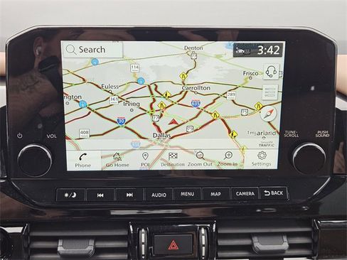 Used 2025 Nissan Pathfinder Platinum image 17