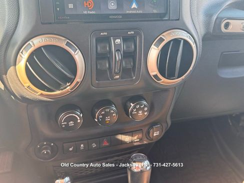 Used 2016 Jeep Wrangler Unlimited Sahara AWD/4WD image 40