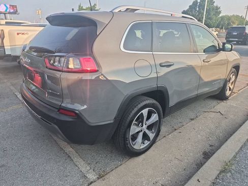 Used 2020 Jeep Cherokee Limited FWD image 12