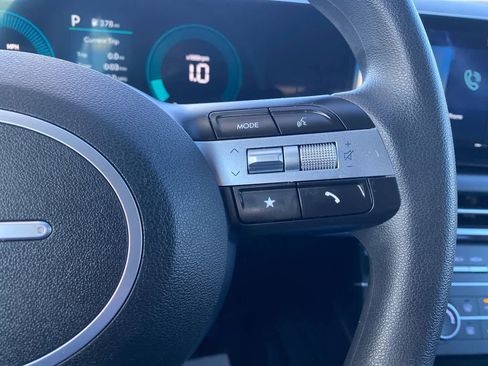 Certified 2025 Hyundai Tucson SE image 20