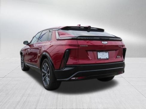 New 2025 Cadillac Lyriq Sport image 5