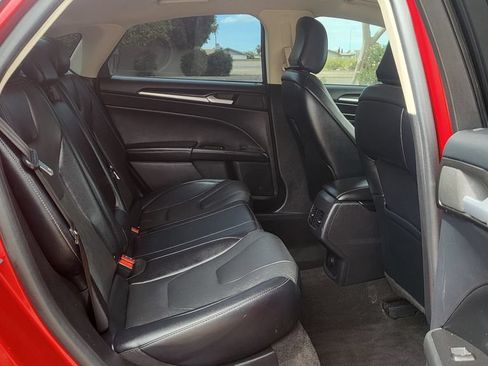 Used 2020 Ford Fusion Energi Titanium FWD image 20
