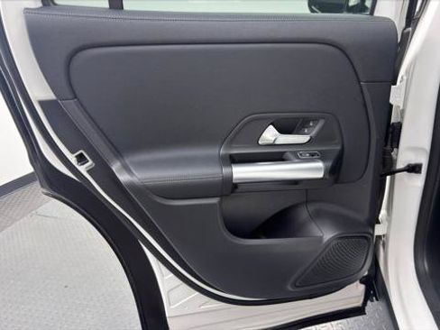 Used 2025 Mercedes-Benz GLA 250 4MATIC w/ Winter Package image 16
