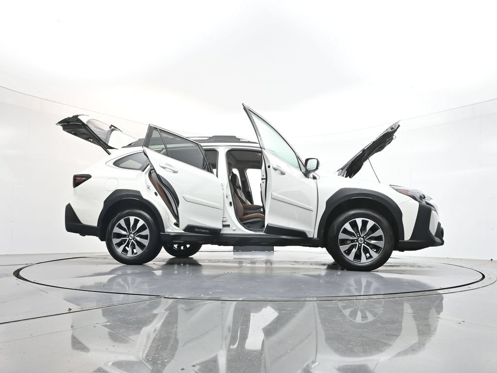 Used 2025 Subaru Outback Touring XT AWD/4WD image 50