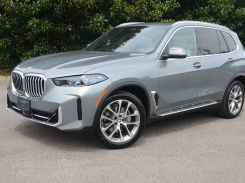 Used 2025 BMW X5 xDrive40i image 10