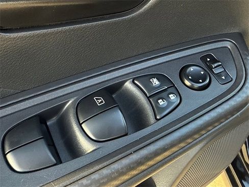 Used 2023 Nissan Versa S w/ S Plus Package image 19