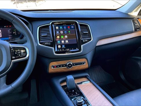 Used 2023 Volvo XC90 T8 Plus w/ Protection Package image 8