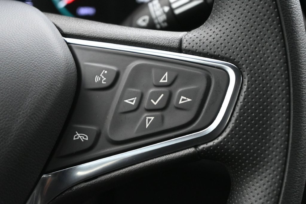 Used 2023 Chevrolet Malibu LT FWD image 6