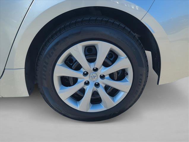 Used 2022 Toyota Corolla LE FWD image 9