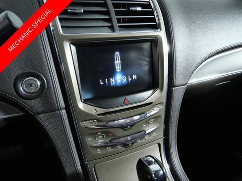 Used 2013 Lincoln MKX AWD w/ Class II Trailer Tow Pkg image 18