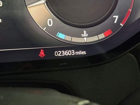 Used 2024 Land Rover Range Rover Sport SE image 18