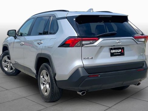 Used 2025 Toyota RAV4 XLE FWD image 12