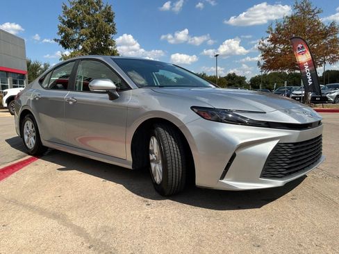 Used 2026 Toyota Camry LE FWD image 4