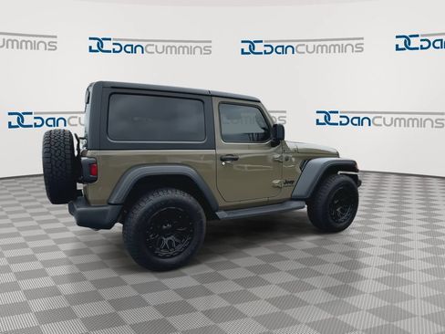 Used 2025 Jeep Wrangler Sport AWD/4WD image 8