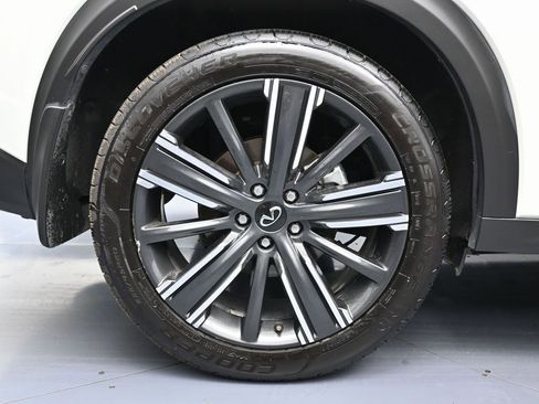 Used 2021 INFINITI QX50 Luxe w/ Appearance Package image 12