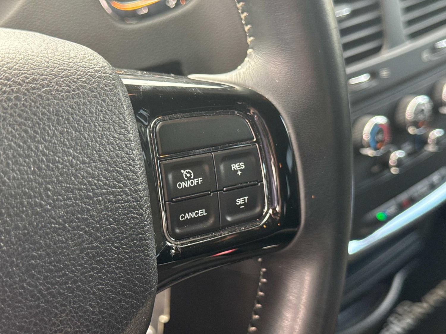 Used 2017 Dodge Grand Caravan SE FWD image 28
