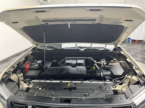 Used 2024 GMC Canyon AT4 w/ Technology Package image 29