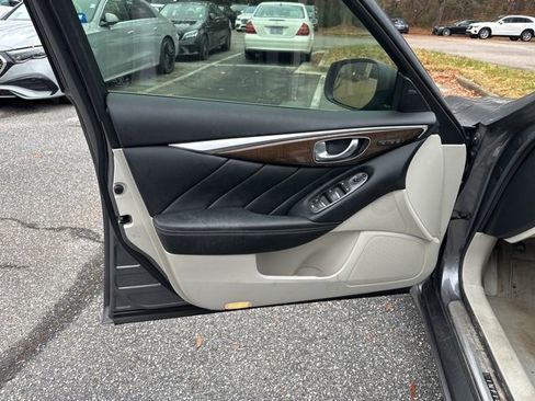 Used 2016 INFINITI Q50 3.0t Premium w/ Driver Assistance Package image 12