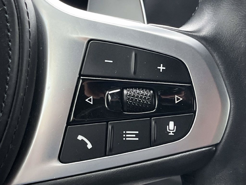 Used 2022 BMW 330i xDrive Sedan w/ M Sport Package AWD/4WD image 36