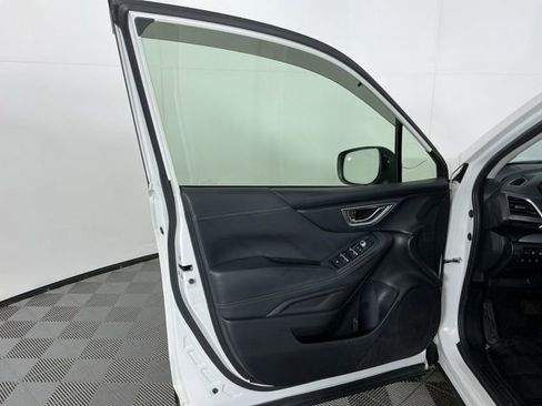 Used 2019 Subaru Forester Limited AWD/4WD image 12