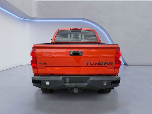 Used 2018 Toyota Tundra SR5 AWD/4WD image 4