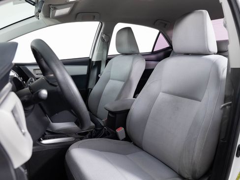 Used 2015 Toyota Corolla LE image 16