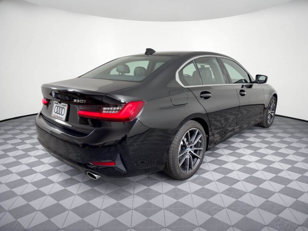 Used 2019 BMW 330i xDrive Sedan w/ Premium Package AWD/4WD image 9