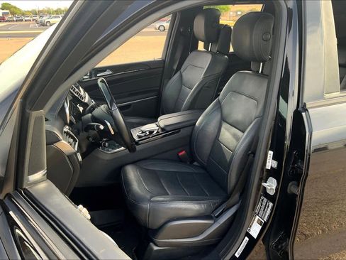 Used 2017 Mercedes-Benz GLS 550 4MATIC image 7