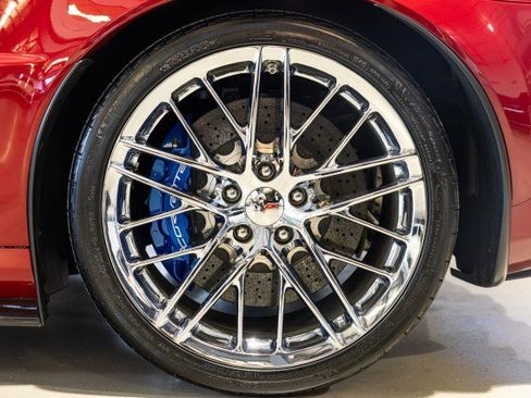 Used 2010 Chevrolet Corvette ZR1 RWD image 22