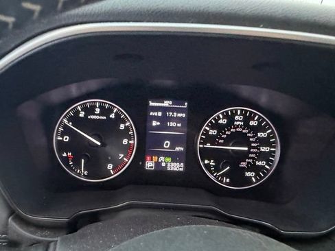 Used 2025 Subaru Outback Limited AWD/4WD image 11