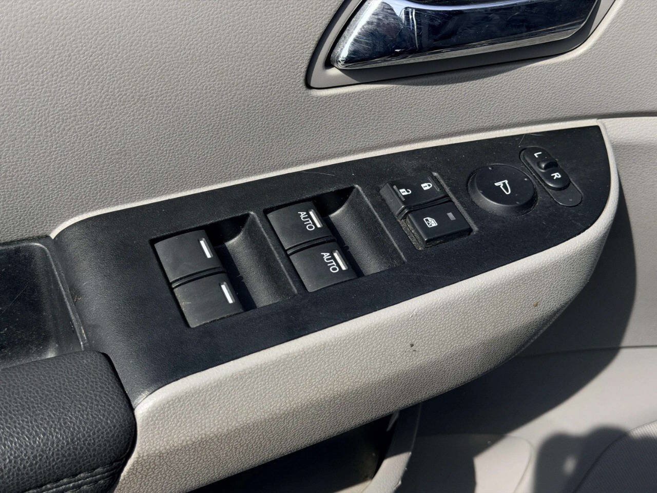 Used 2015 Honda Odyssey EX-L image 16