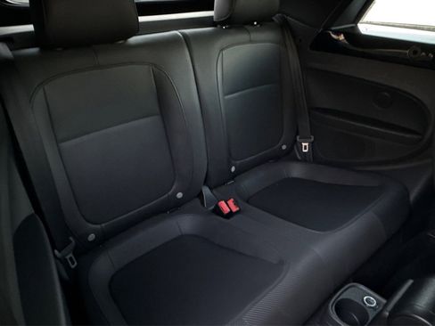 Used 2013 Volkswagen Beetle 2.0T image 19