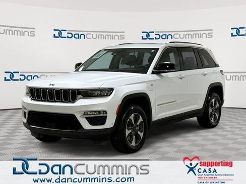 Used 2022 Jeep Grand Cherokee Limited 4xe w/ Luxury Tech Group II AWD/4WD image 1