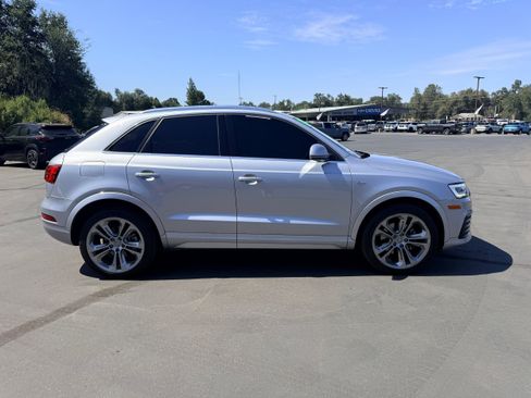 Used 2018 Audi Q3 2.0T Premium Plus w/ Premium Plus Package AWD/4WD image 5