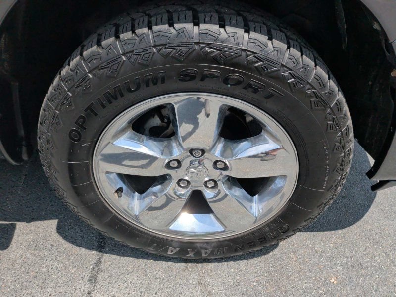 Used 2014 RAM 1500 Express RWD image 9