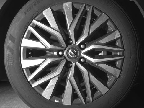 Used 2025 Nissan Altima 2.5 SV image 13