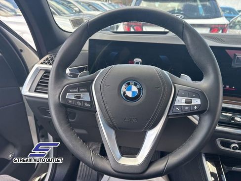 Used 2025 BMW X5 xDrive50e image 31
