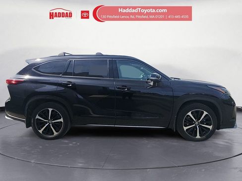 Used 2022 Toyota Highlander XSE AWD/4WD image 7