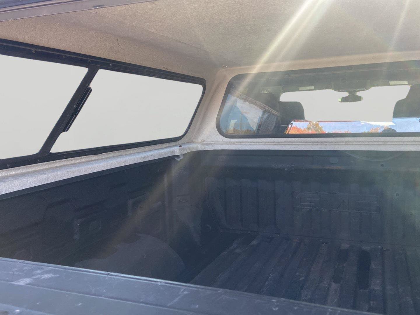 Used 2019 GMC Sierra 1500 Elevation w/ Elevation Convenience Package AWD/4WD image 14