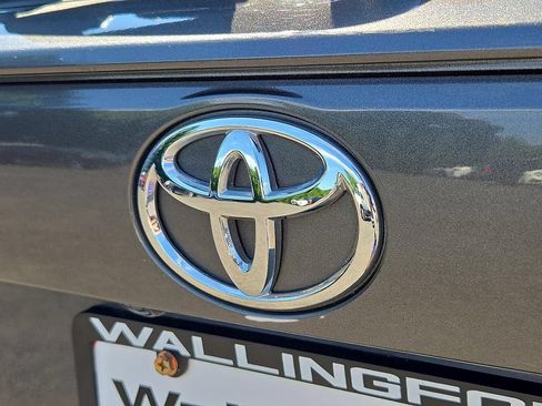 Used 2020 Toyota RAV4 XLE w/ All Weather Liner Package AWD/4WD image 25