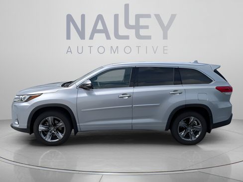 Used 2018 Toyota Highlander Limited Platinum AWD/4WD image 2