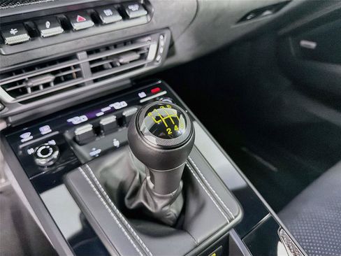 Certified 2022 Porsche 911 GT3 RWD image 32