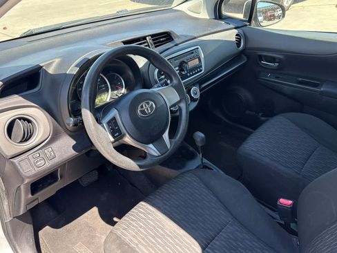 Used 2014 Toyota Yaris LE FWD image 14