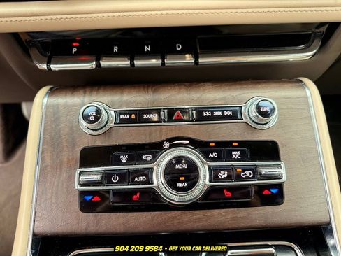 Used 2021 Lincoln Aviator Reserve w/ Class IV Trailer Tow Package AWD/4WD image 17