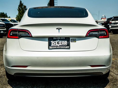 Used 2020 Tesla Model 3 Standard Range Plus RWD image 12