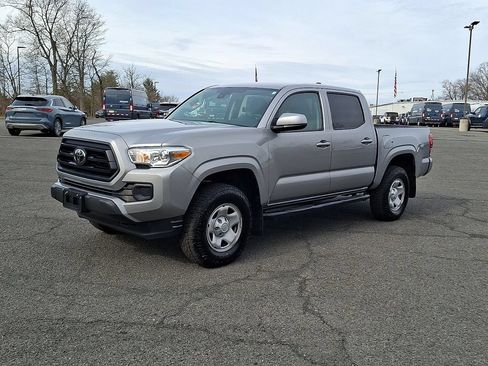 Used 2020 Toyota Tacoma SR AWD/4WD image 6