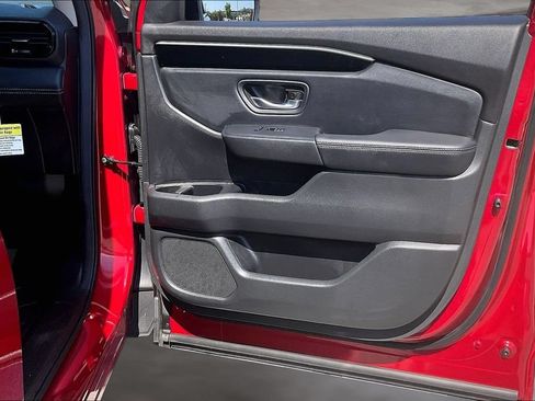Used 2025 Honda Pilot Touring image 28