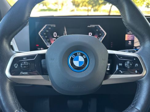 Used 2024 BMW iX xDrive50 w/ Sport Package AWD/4WD image 30
