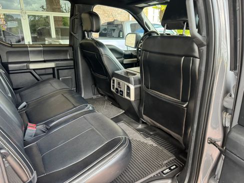 Used 2018 Ford F150 Lariat w/ Equipment Group 502A Luxury AWD/4WD image 21
