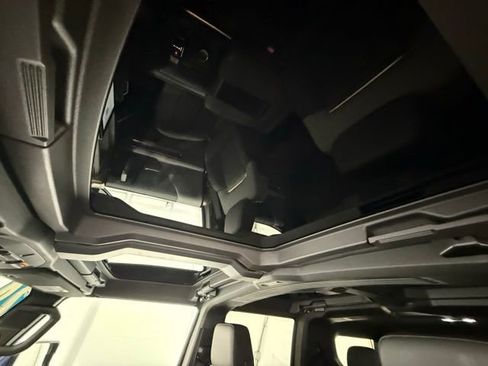 Used 2024 GMC Hummer EV 2X w/ LPO, Illumination Package image 43